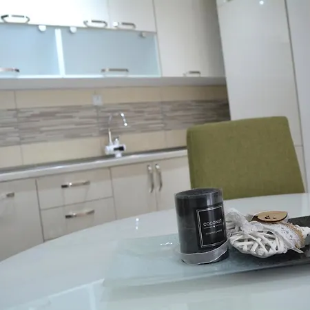 Apartment City-park Elena